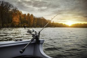 fishing-boat-5541327_1280-300x200